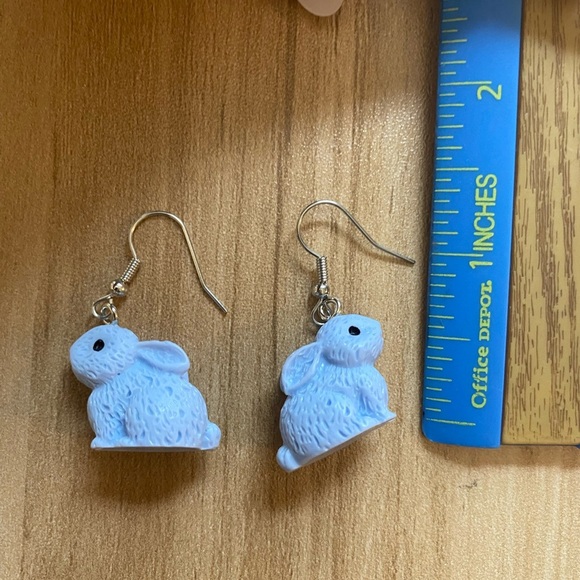 Nwot 3d Blue Bunny Rabbit Retro Drop Earrings - Picture 2 of 4